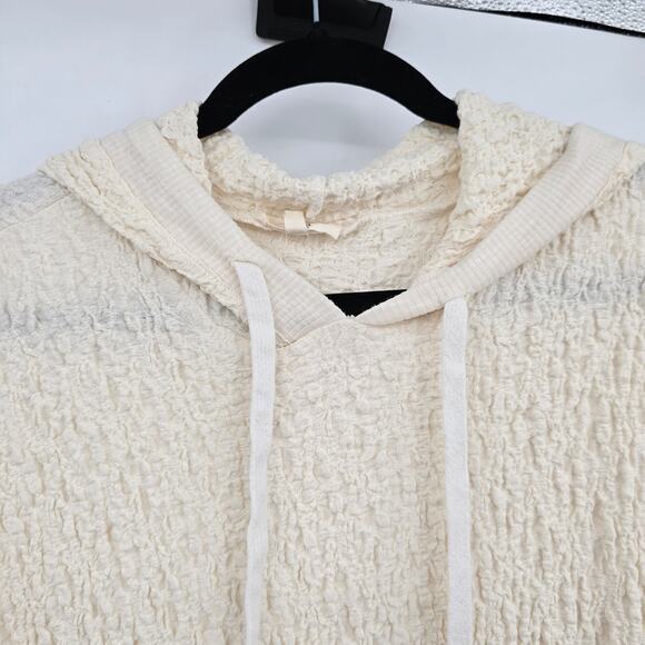 Easel Women's Crinkle Pop Fabric Lightweight Elbow Sleeve Hoodie Top Cream Small - Picture 3 of 8